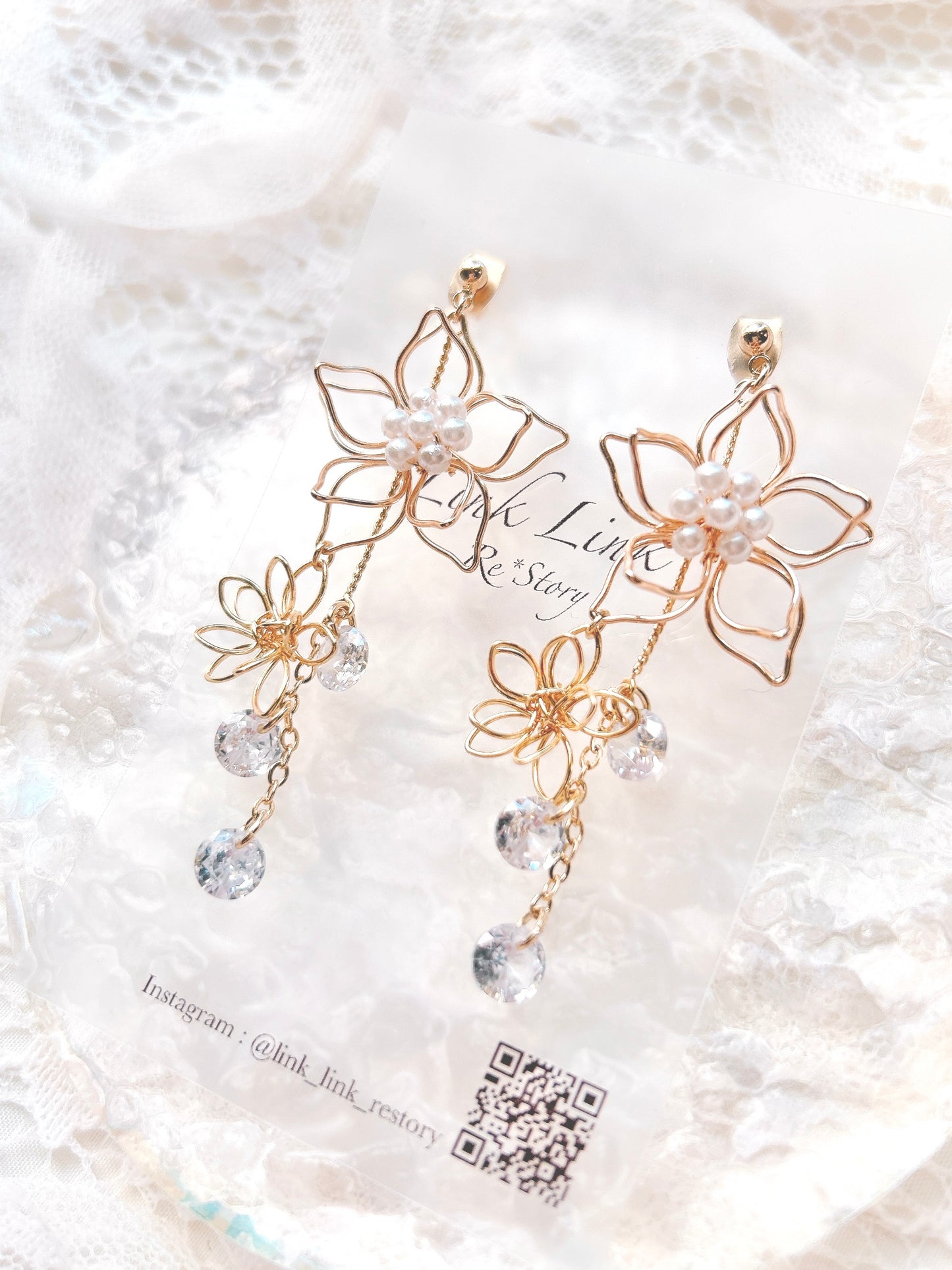 ワイヤーフラワー お花 キラキラ ピアス イヤリング